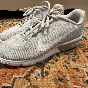Nike Air Max women’s size 6.5